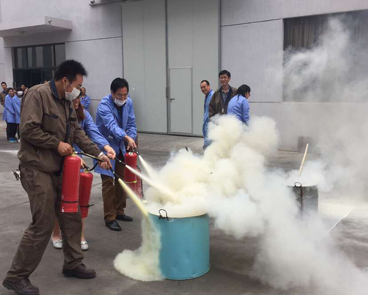 FSD員工用滅火毯滅火